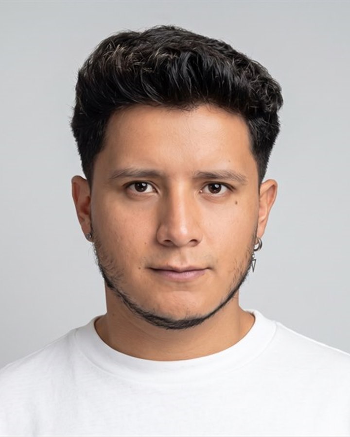 Retrato de Diego Andrade, desarrollador web en Ambato, Ecuador